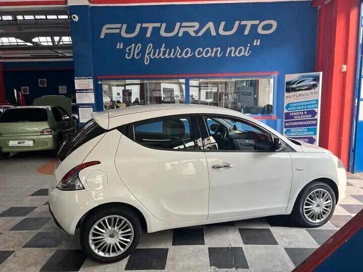 Lancia Ypsilon 1.2 Benzina Platinum S/S 69CV - IDEALE NEO PATENTATI! PASSAGGIO E GARANZIA 12 MESI COMPLETA