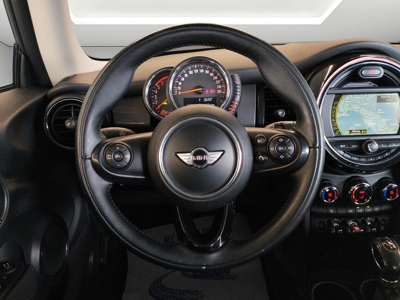 Mini Cooper D 1.5 3p auto - NEOPATENTATI - TAGLIANDI MINI