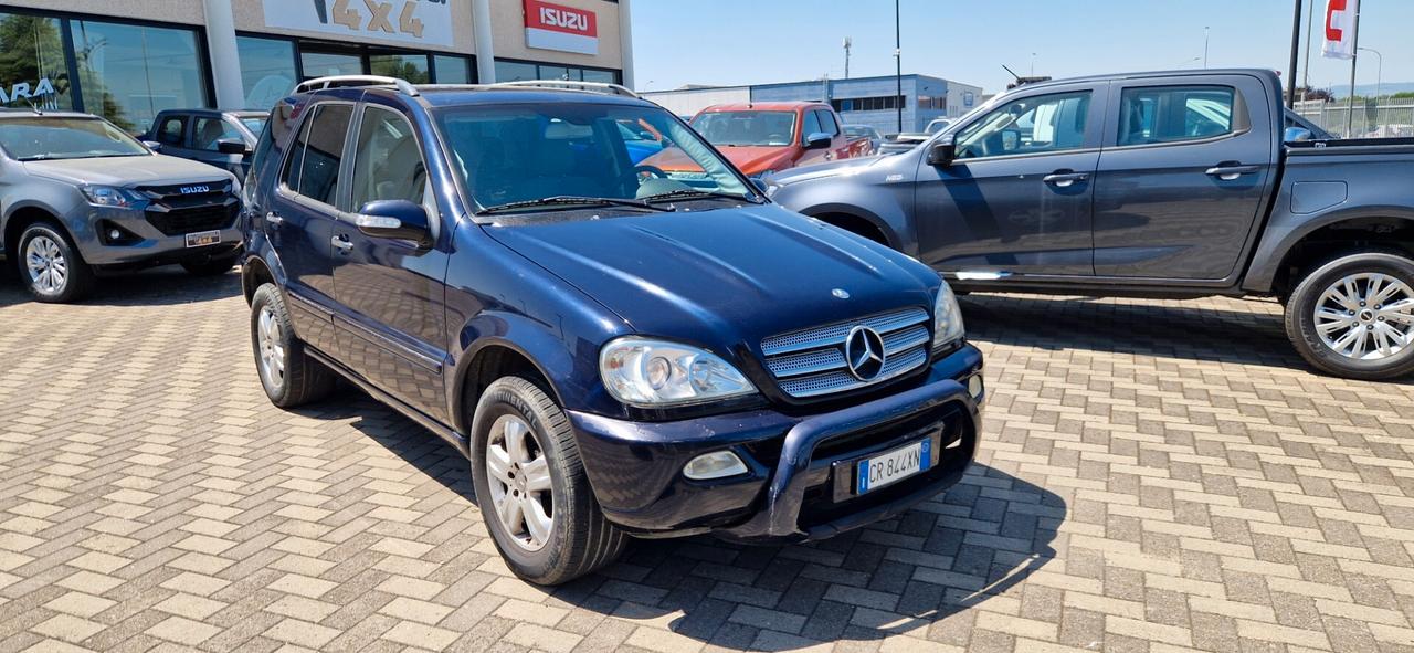 MERCEDES-BENZ ML270