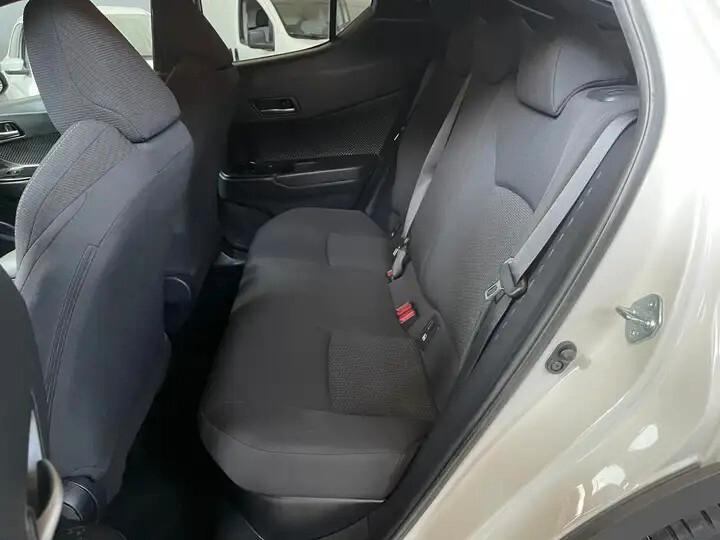 Toyota C-HR 1.8 Hybrid E-CVT Lounge