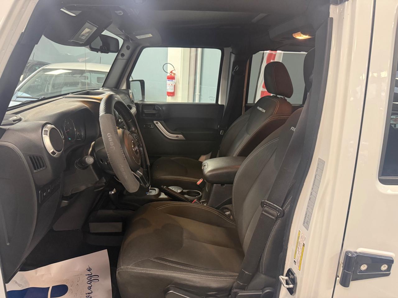 Jeep Wrangler 2.8 CRD DPF Rubicon Auto Soft Top Lungo