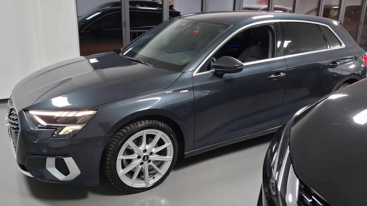 Audi A3 SPB 35 TFSI S line edition Fari full led