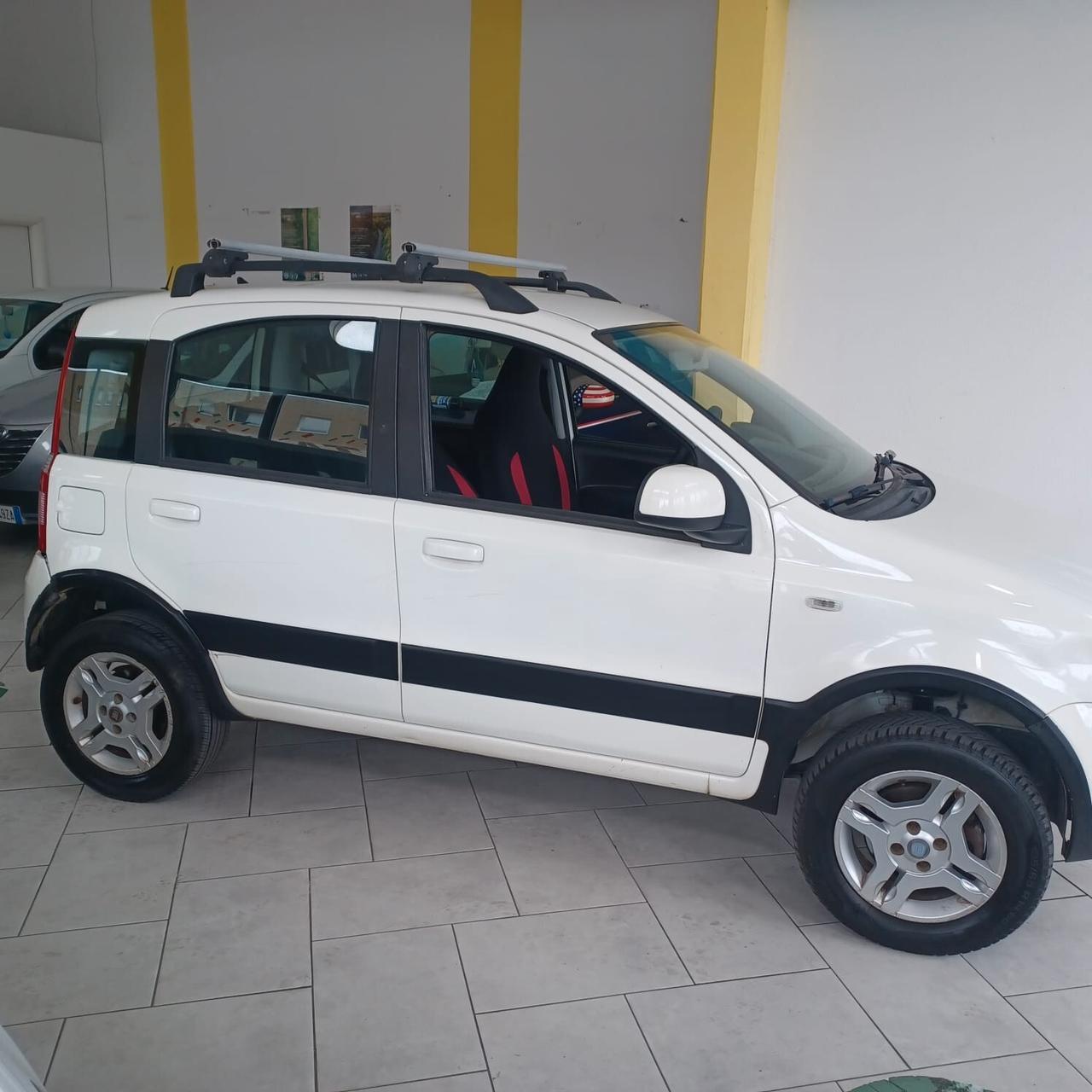PANDA CROSS 4X4 1.3 MJTD INDISTRUTTIBILE
