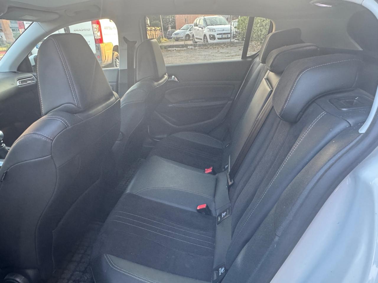 Peugeot 308 BlueHDi 150 S&S Allure