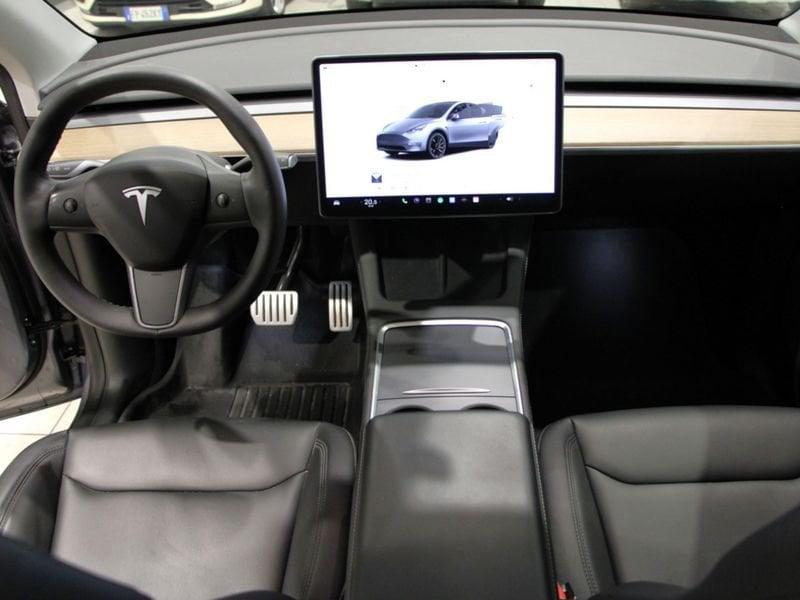Tesla Model Y Model Y Performance AWD (presso la sede di Padova)