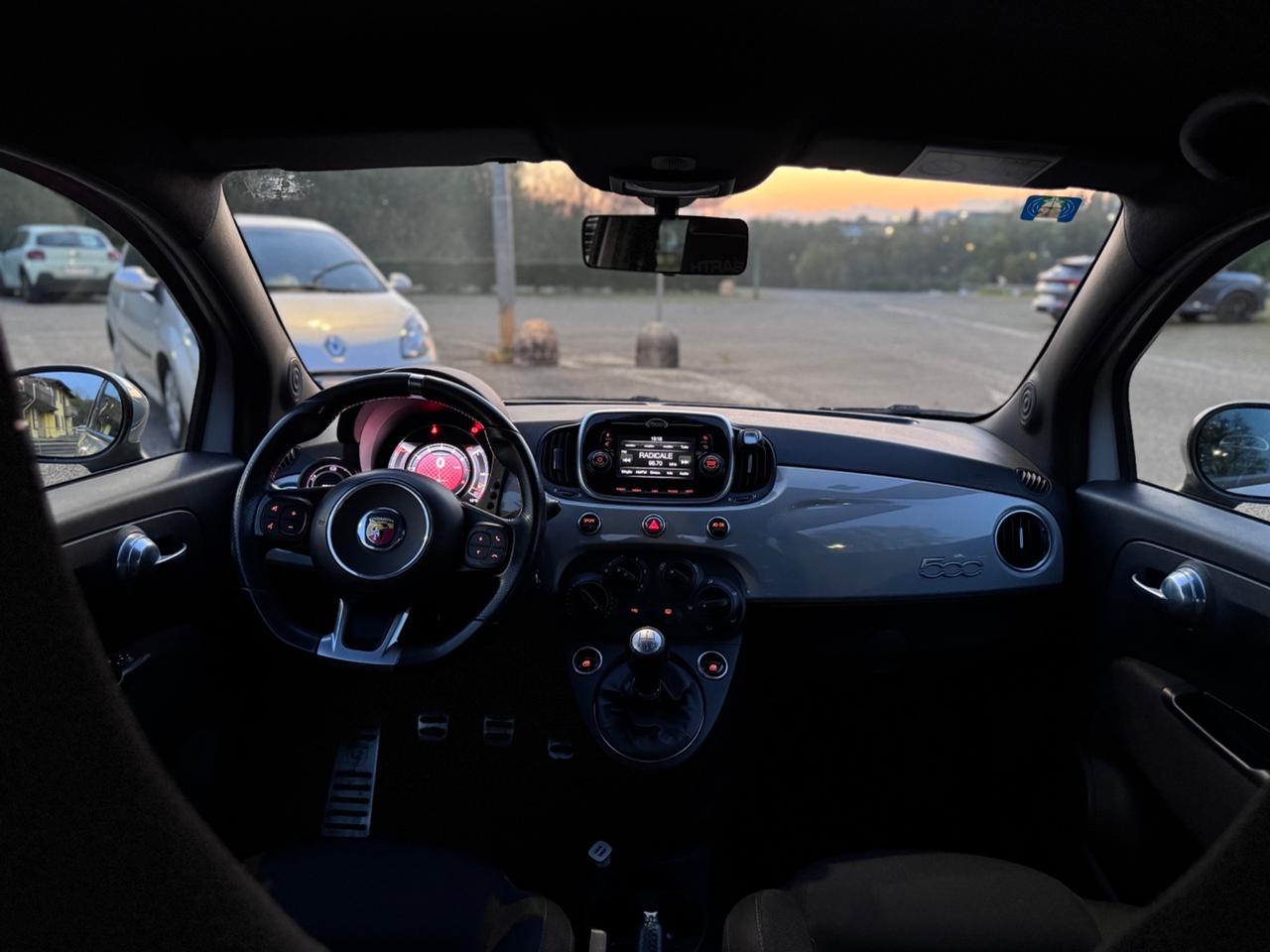 Abarth 595 1.4 Turbo T-Jet 145 CV record Monza