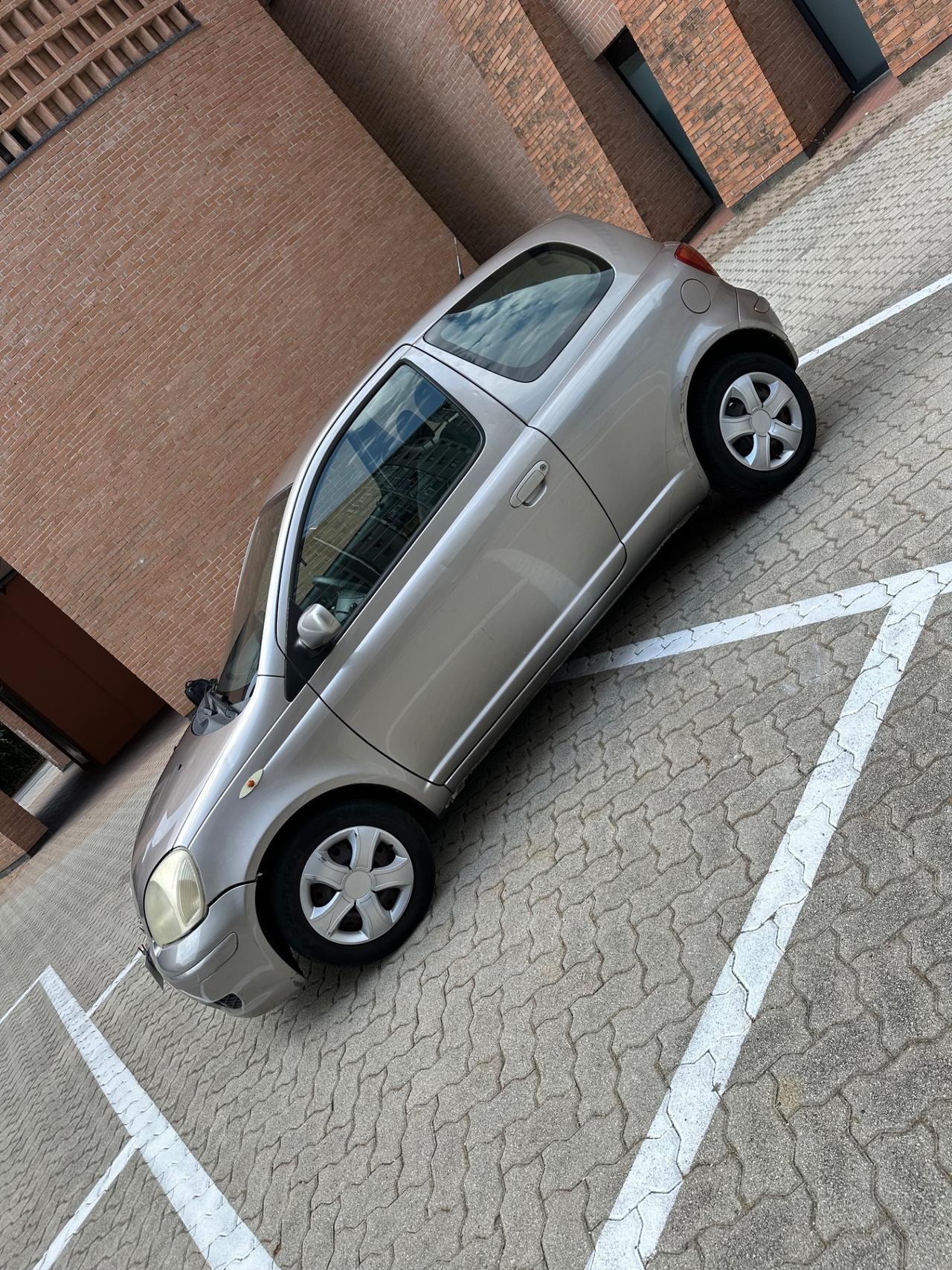 Toyota Yaris Verso 1.3i 16V cat Luna '03