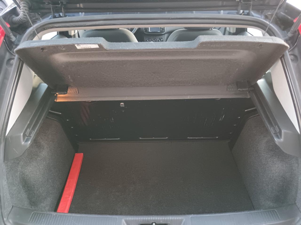 Fiat Punto 1.3 MJT 95CV 5P LOUNGE NAVI