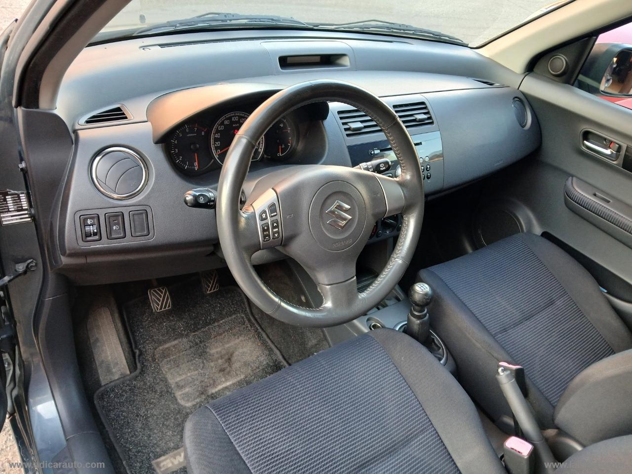 SUZUKI Swift 1.3 4x4 5p. GL