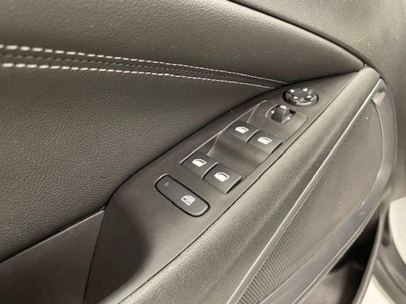 Opel Crossland Elegance 1.2 T 110cv MT6