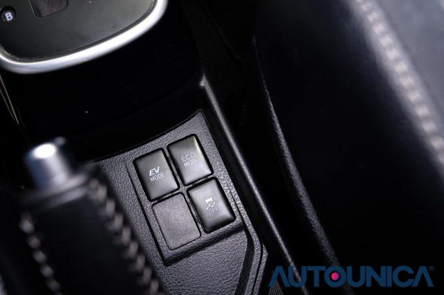 TOYOTA Yaris 1.5 HYBRID 5 PORTE STYLE NEOPATENTATI