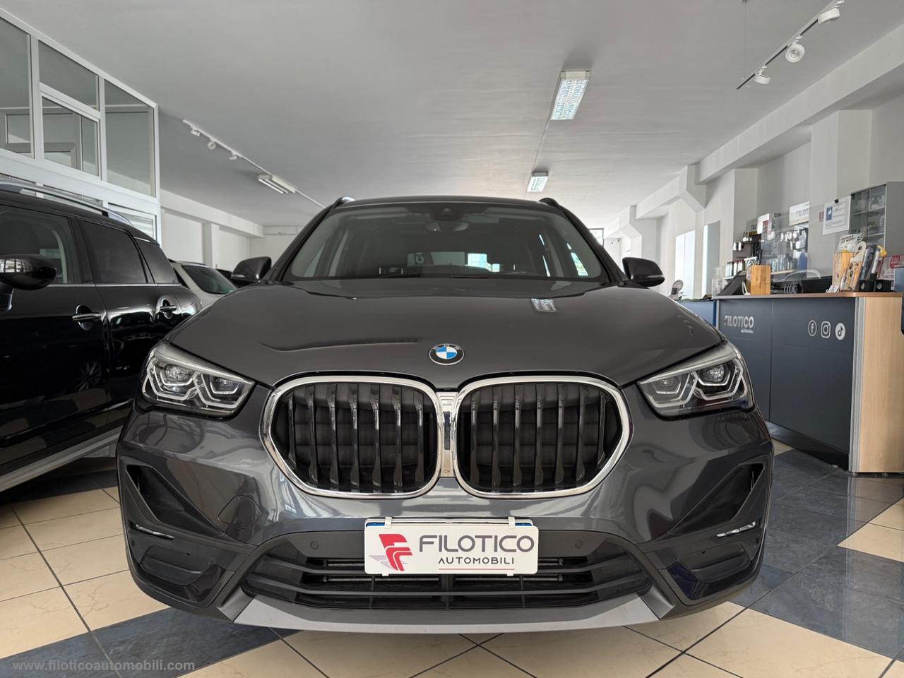 BMW X1 xDrive20d Business Advantage TETTO PANORAMICO - FULL LED