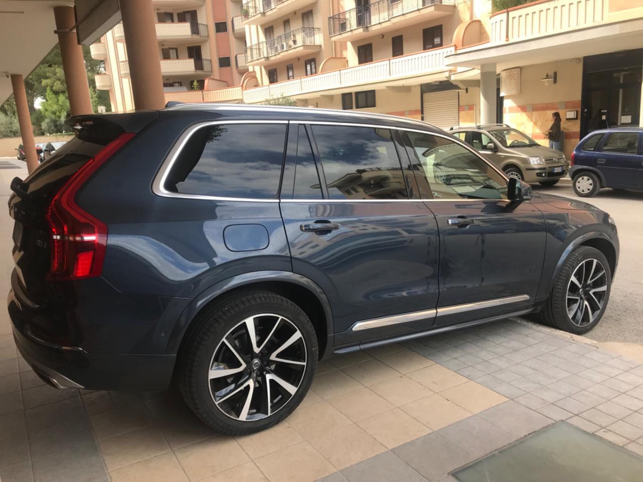 Volvo XC90 D5 AWD Geartronic 7 p.ti Inscription TETTO PELLE NAVY H/K LED 21