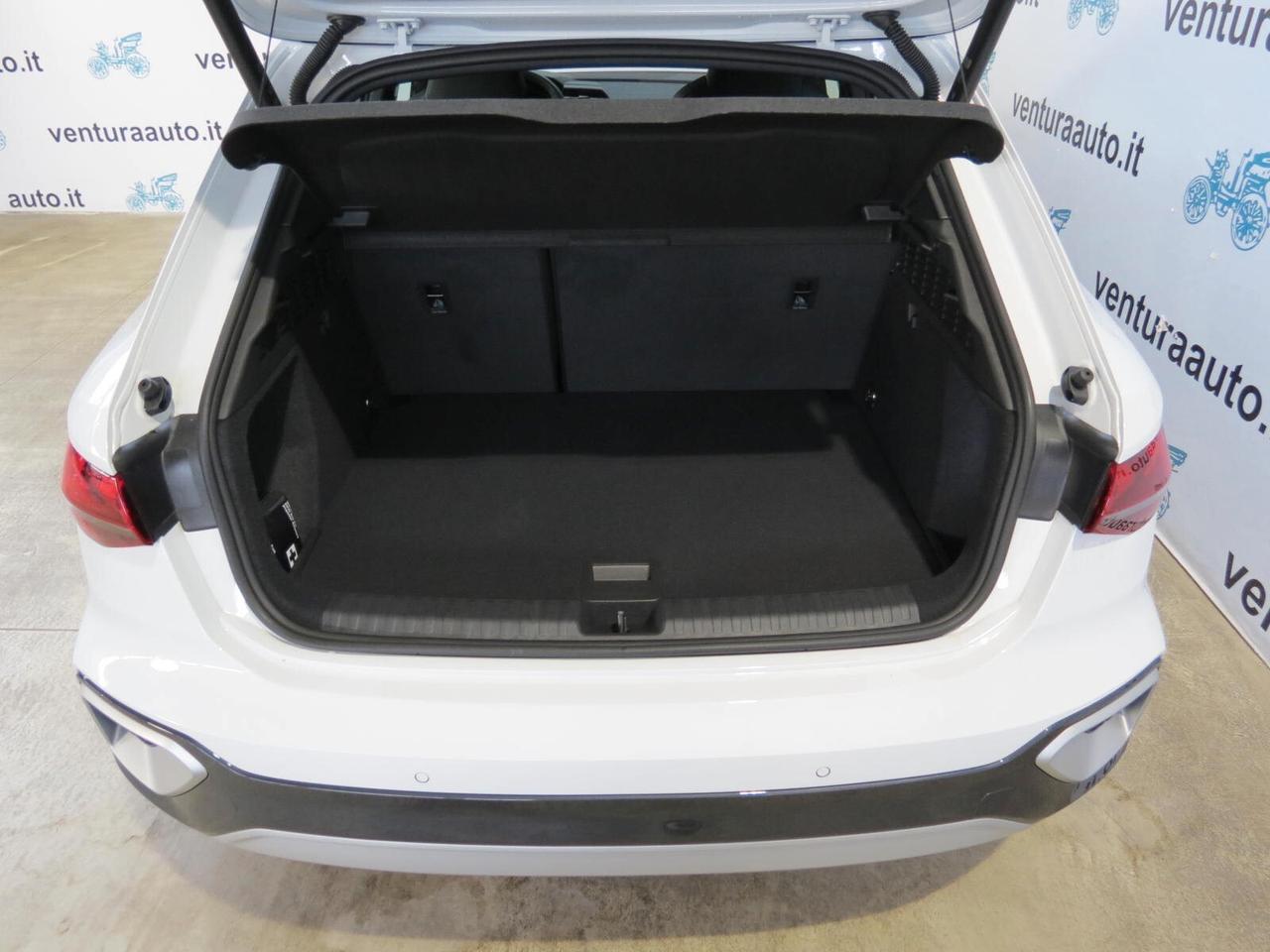 Audi A3 allstreet TDI 150 CV S tronic Identity Contrast