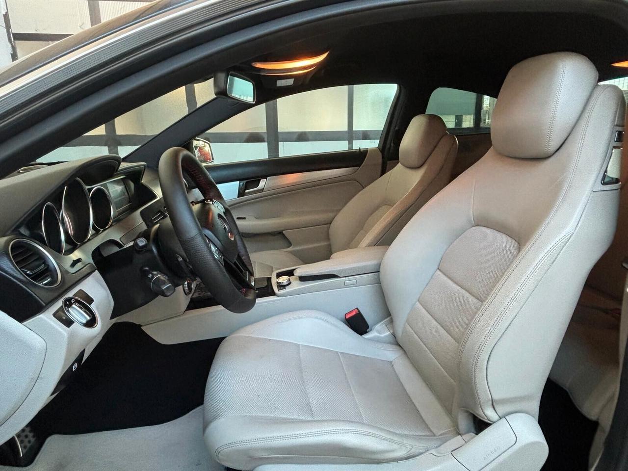 Mercedes-benz C 220 CDI BlueEFFICIENCY Coupé Avantgarde