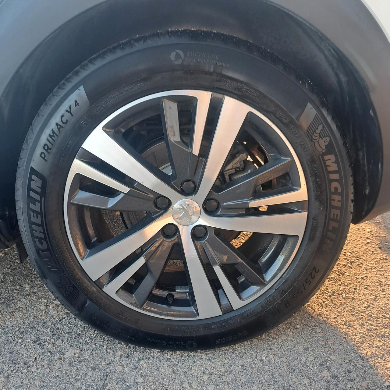 Peugeot 3008 1.6 Plug-In Hybrid 225Cv Eat8 Allure