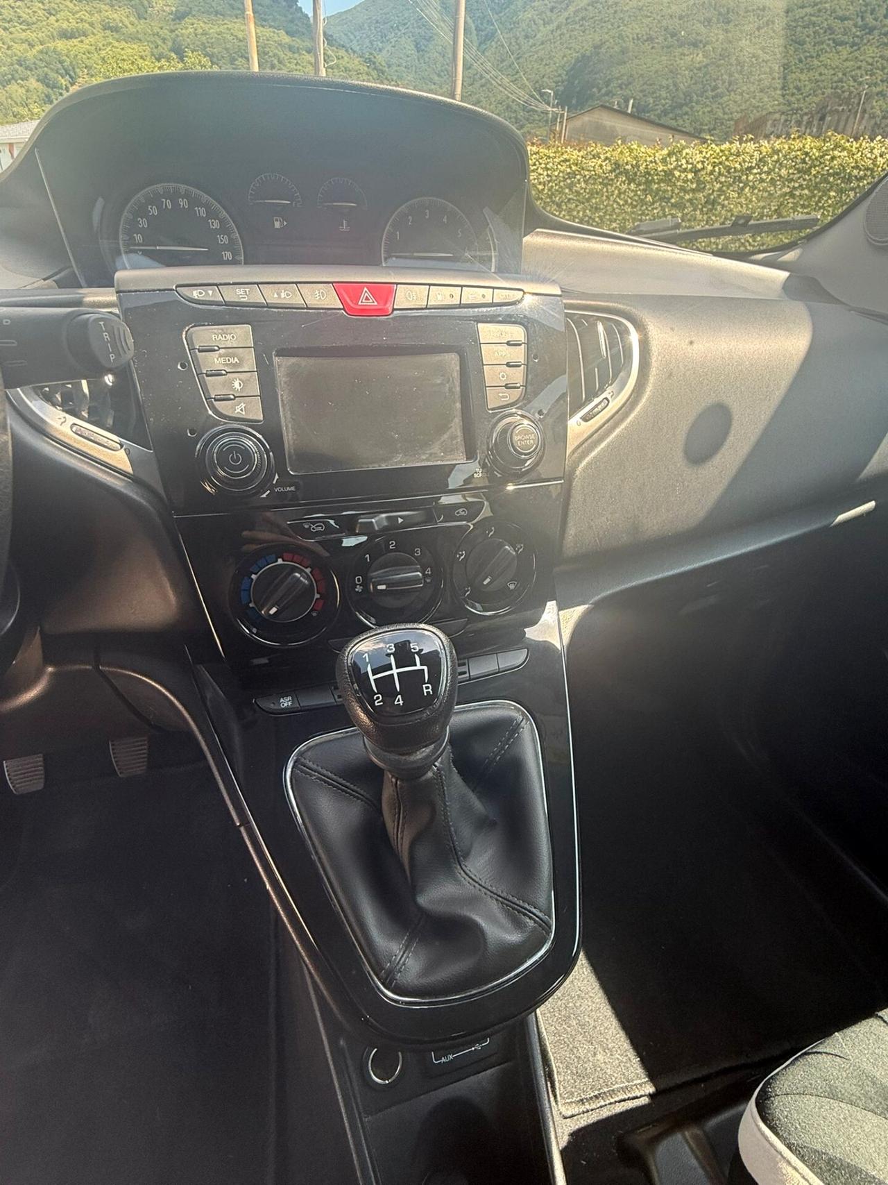 Lancia Ypsilon 1.2 69 CV 5 porte GPL Ecochic Silver