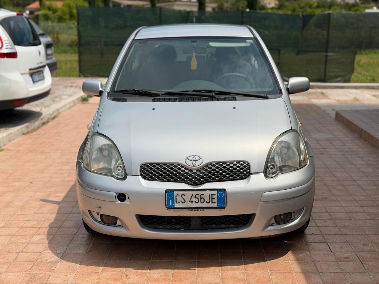 Toyota Yaris 1.0i 16V cat 3 porte Sol