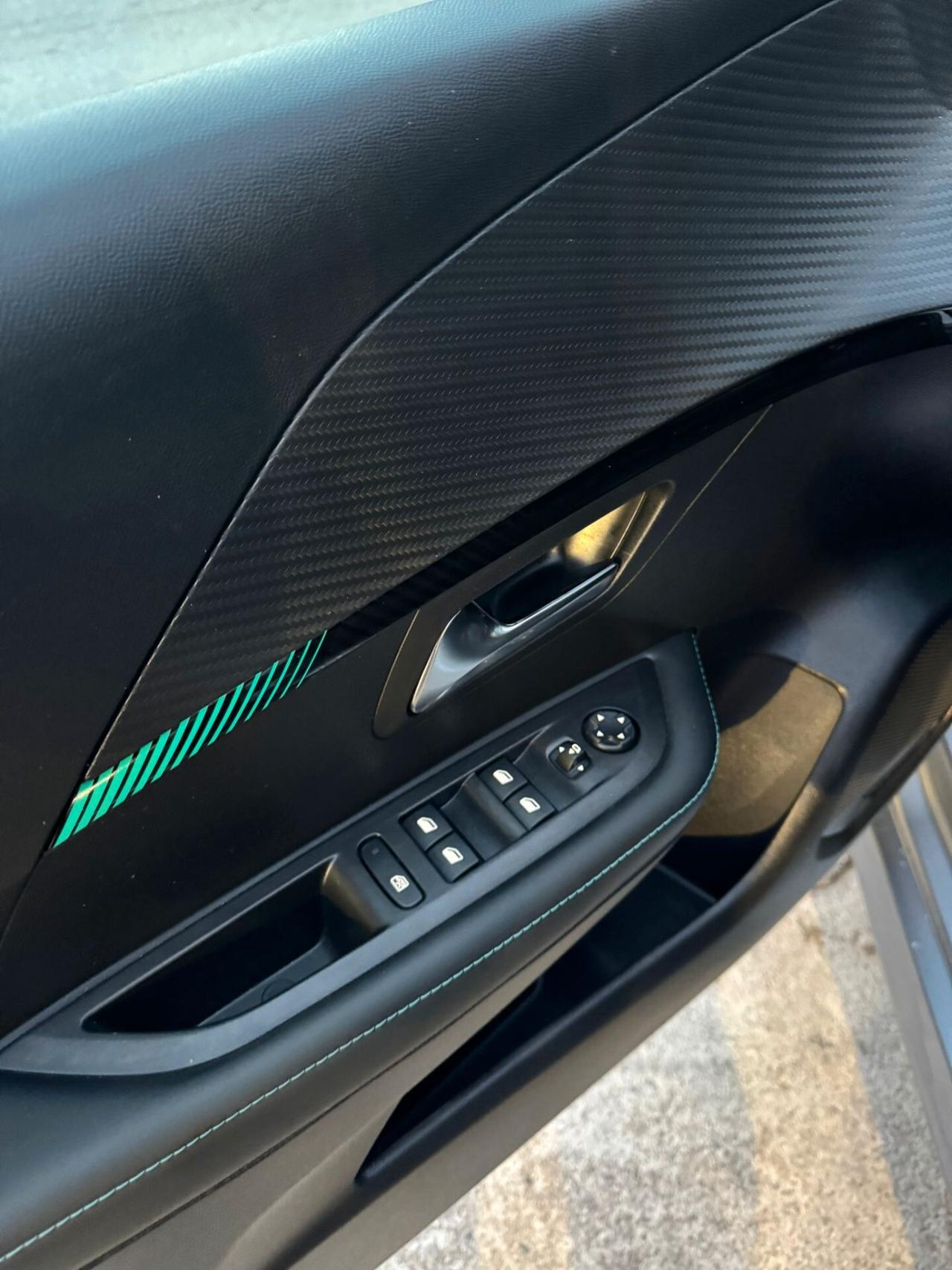 Peugeot 208 100cv BlueHDi Allure Pack