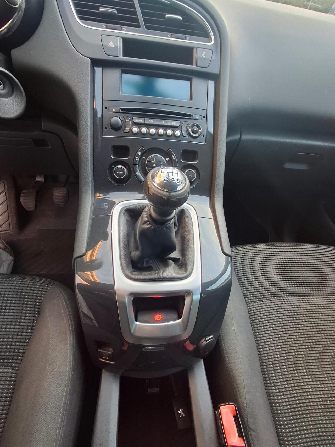 Peugeot 5008 1.6 HDi 115CV Business 7 POSTI