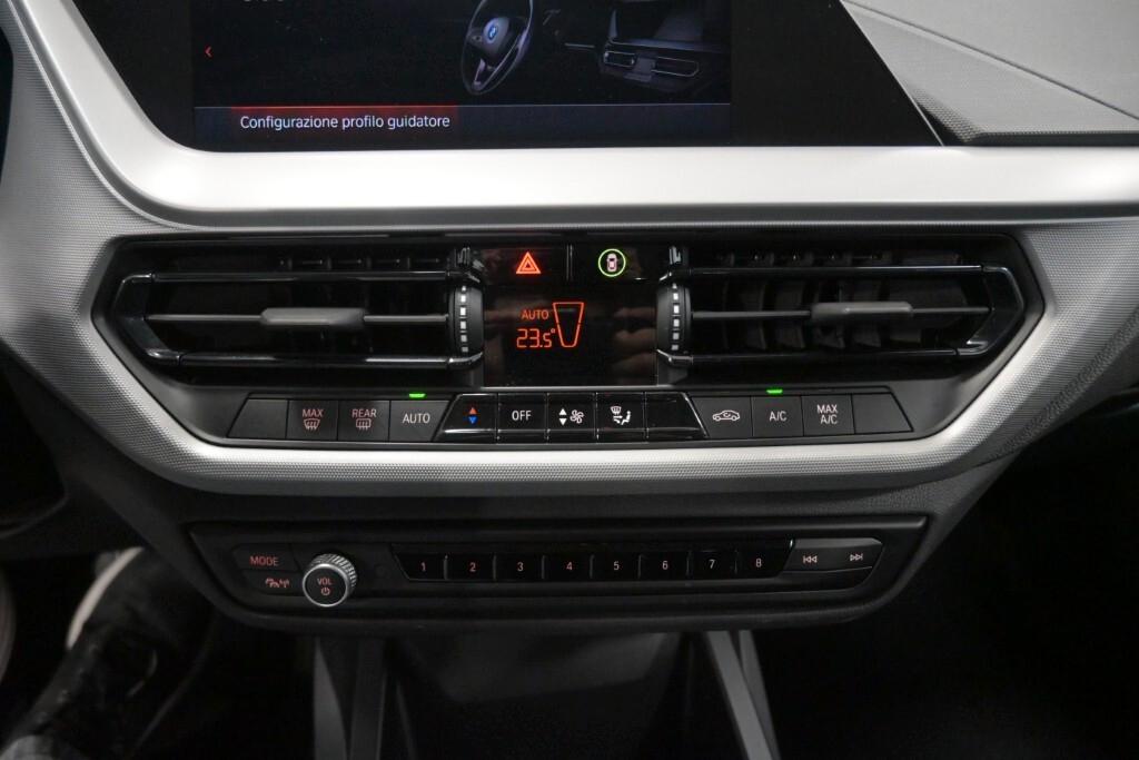 BMW 116D 115CV STEPTRONIC BUSINESS ADVANTAGE ( FARI LED - BMW DIGITAL COCKPIT - NAVI - MIRROR - PARK ASSISTANT - TELECAMERA POST. - CERCHI 17 )