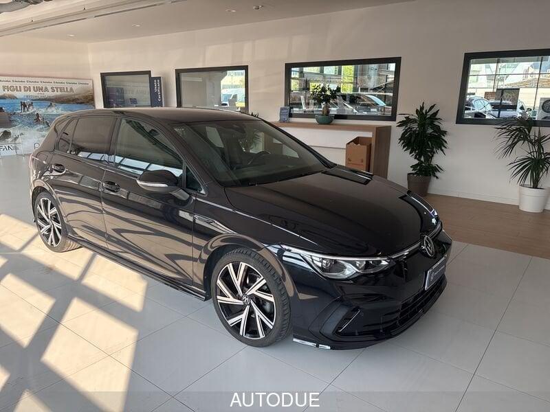 Volkswagen Golf 8 2.0 TDI R-LINE 150CV DSG