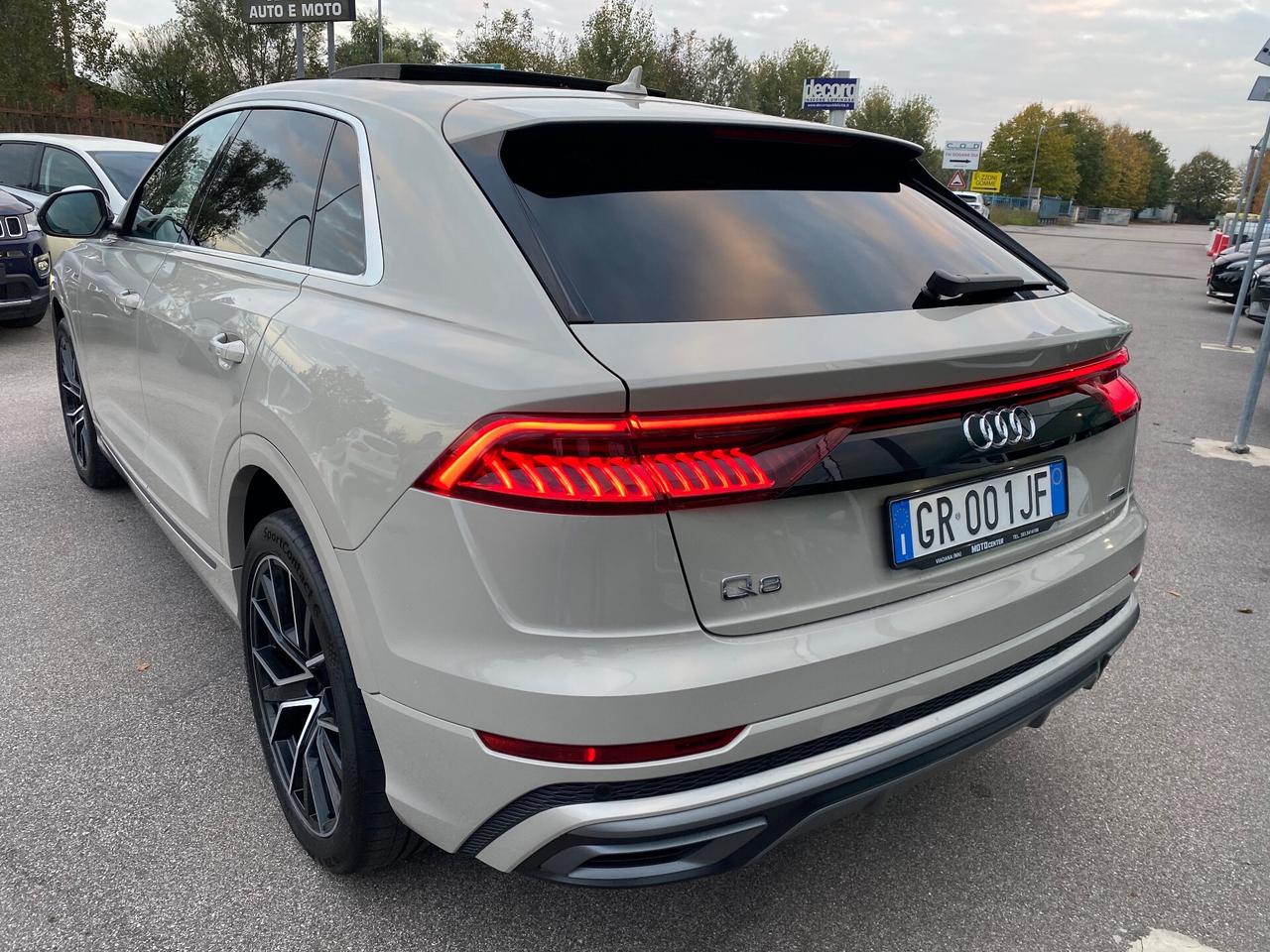 Audi Q8 50 3.0 286 CV quattro Tetto S line edition Full