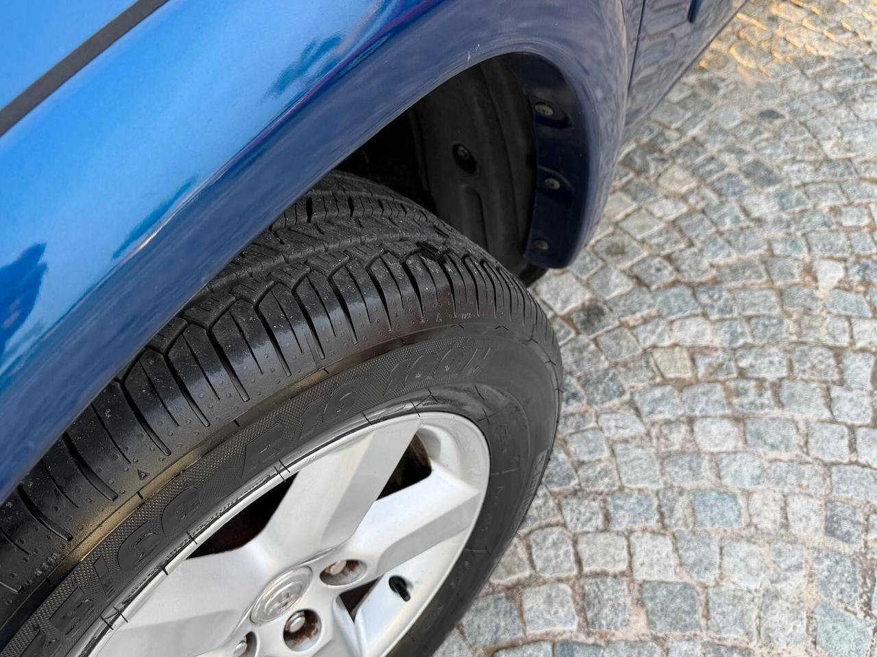 Toyota RAV 4 2.0 Tdi D-4D cat 5 porte Sol