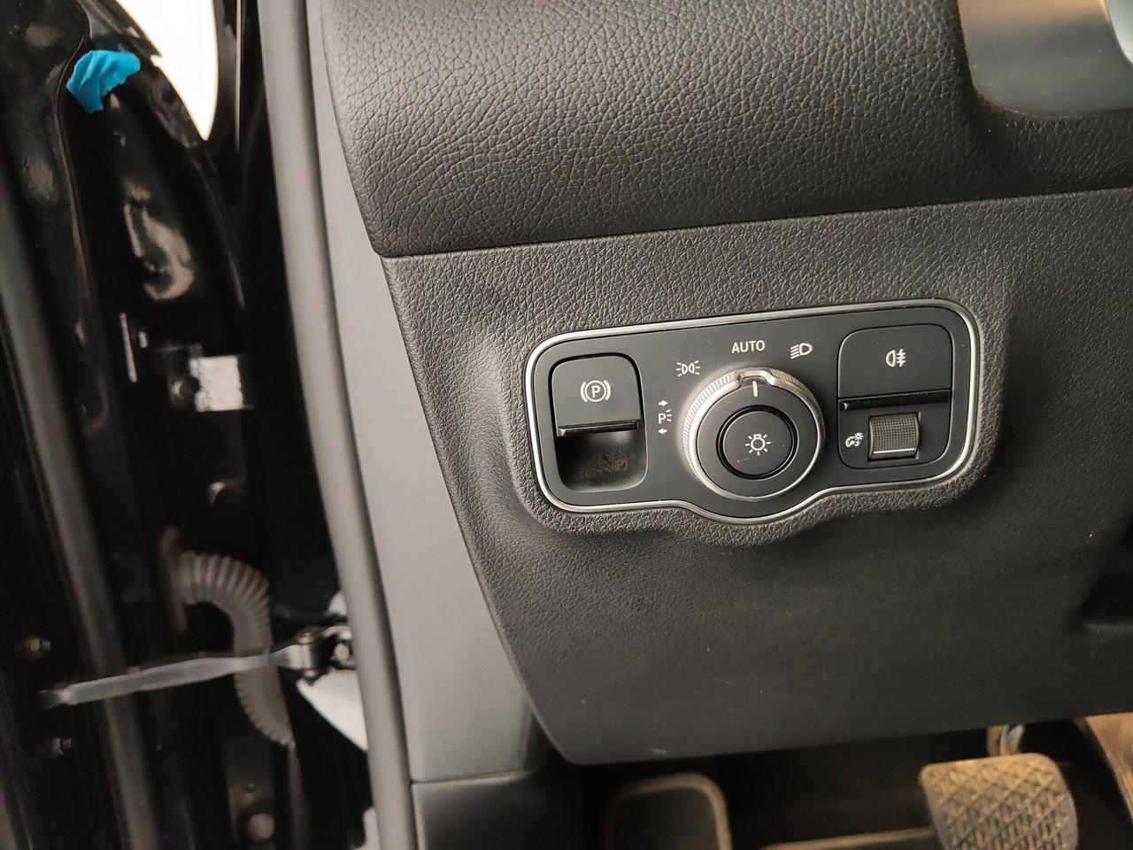 Mercedes-benz GLB 200 d Automatic Business