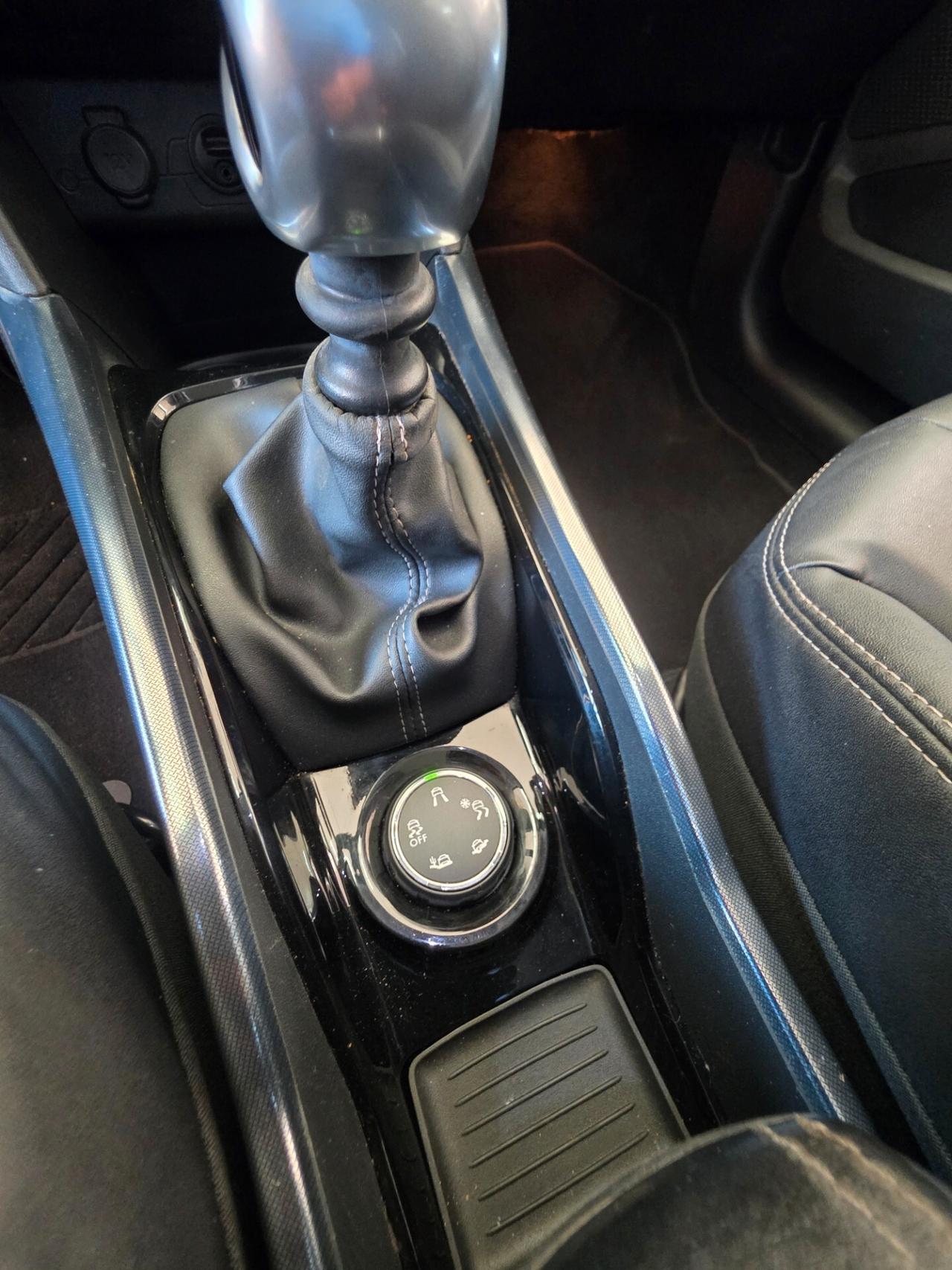 Peugeot 2008 1.6 e-HDi 115 CV Stop&Start Allure