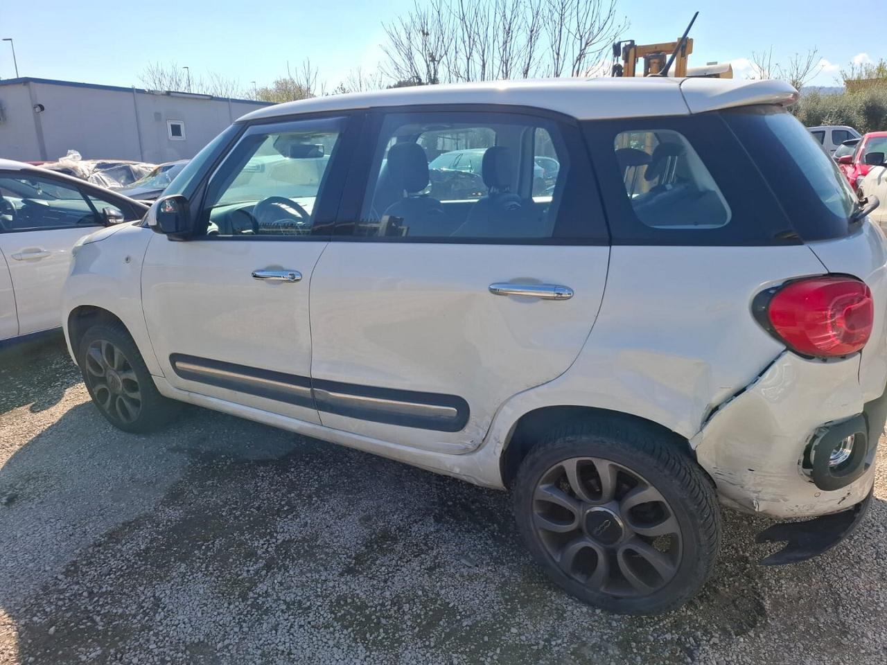 FIAT 500 L 2015 BENZINA METANO SINISTRATA