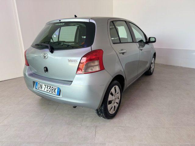 TOYOTA Yaris 1.0 5 porte Sol