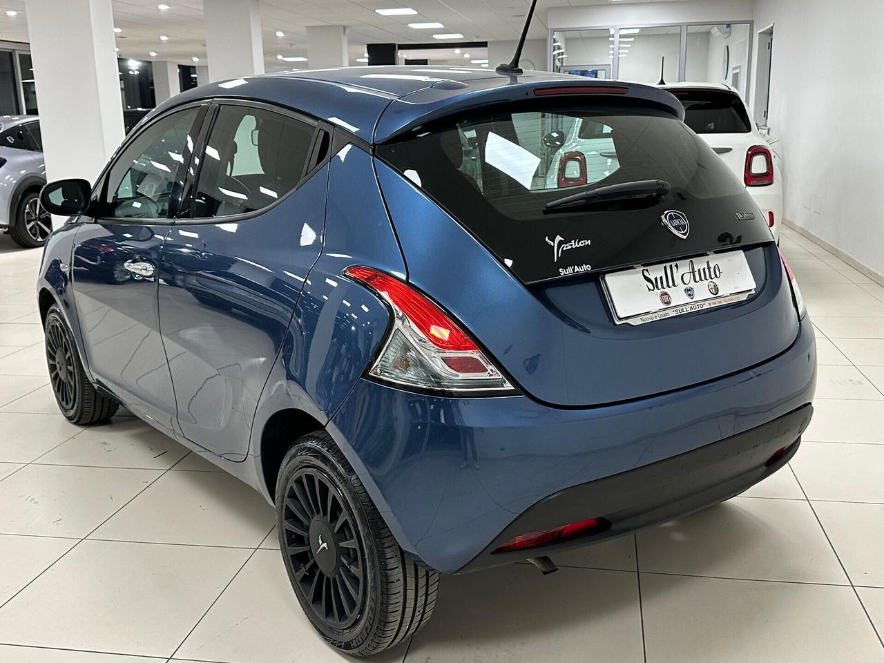 Lancia Ypsilon 1.0 FireFly 5P Hybrid Silver - 2023