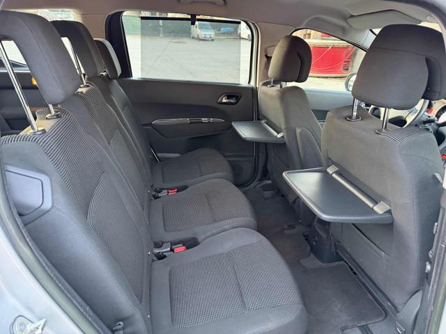 PEUGEOT 5008 7posti 1.6 HDi 115CV senza nessun lavoro da fare