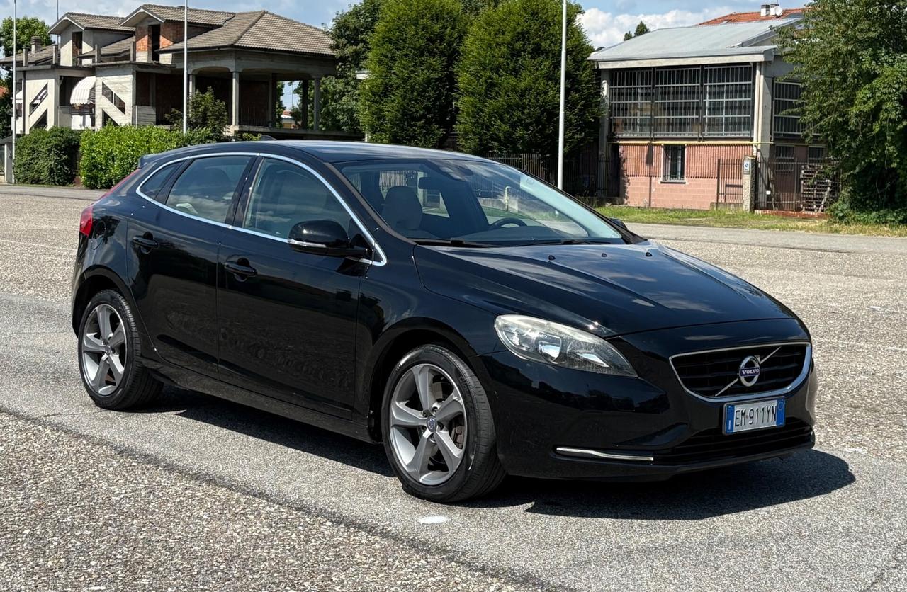 Volvo V40 2.0D3 150cv cambio automatico full