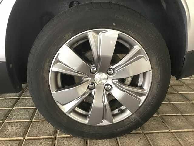 Peugeot 2008 Active 1.2 PureTech 82 cv - Usata