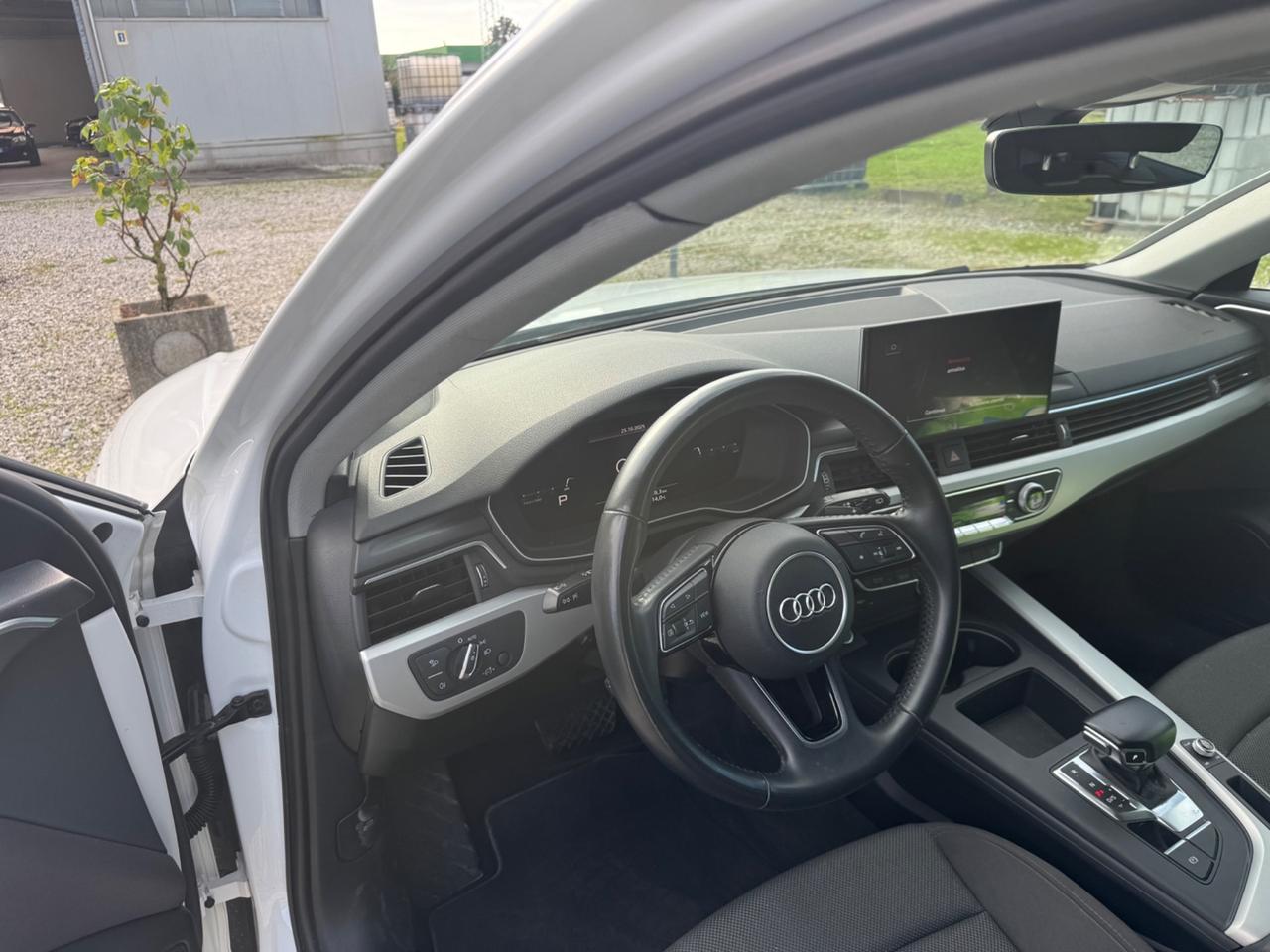 Audi A4 Avant 35- 2.0TDI/163Cv S tronic Business Advanced