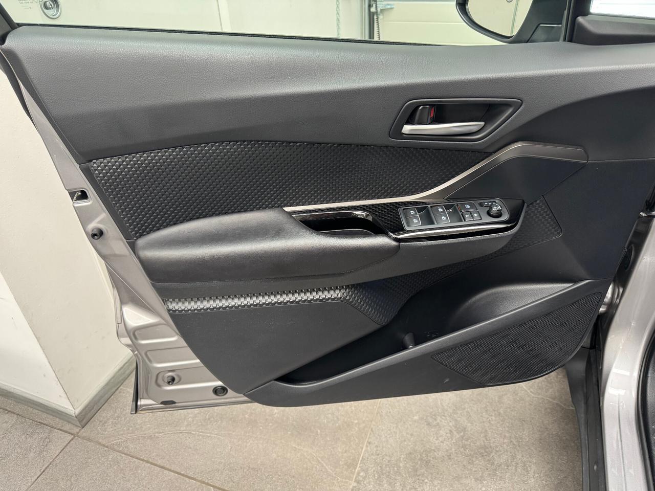 Toyota C-HR 1.8 Hybrid E-CVT Trend