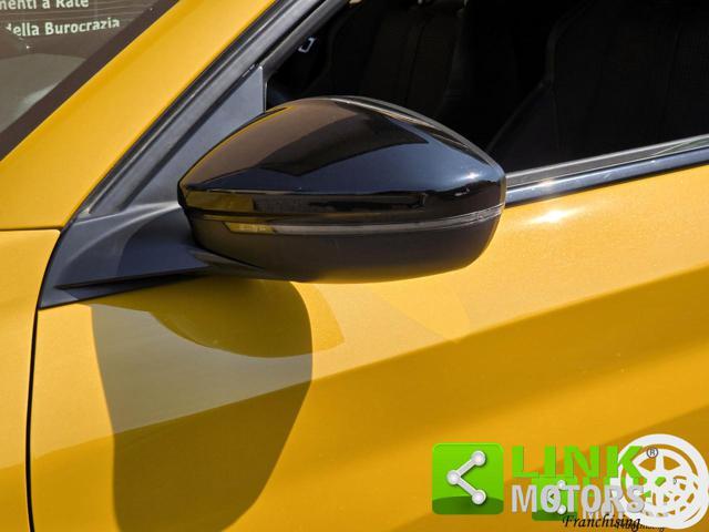 PEUGEOT 208 GT Pack 100 CV