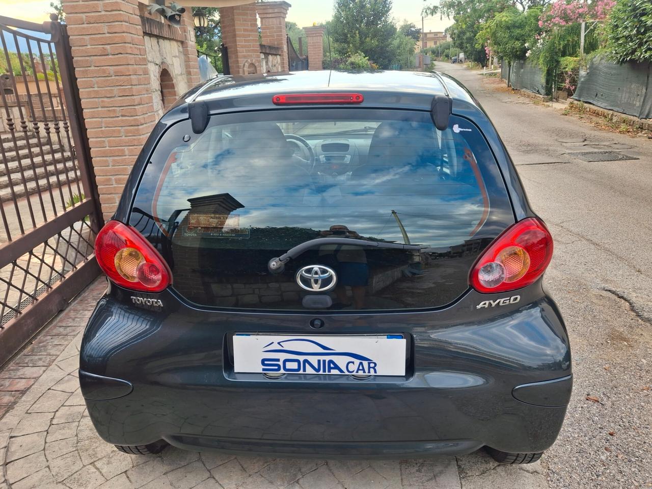Toyota Aygo 1.0 12V VVT-i 5 porte Sol