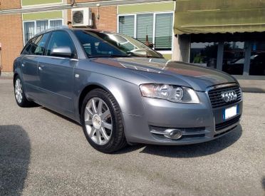 Audi A4 2.0 16V TDI Avant S-LINE