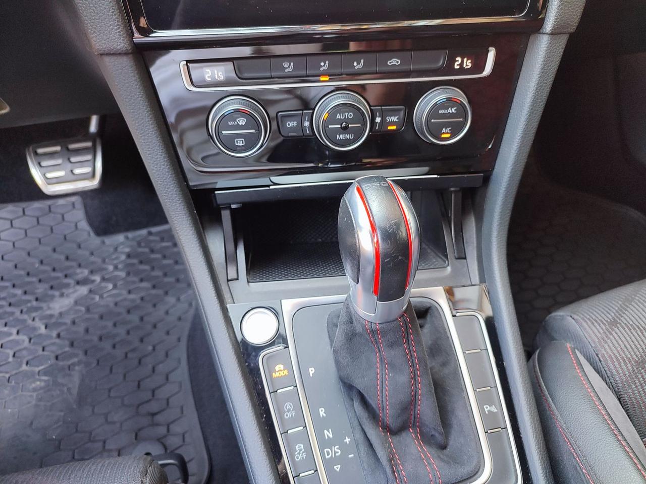 Volkswagen Golf GTI 2.0 TSI GTI TCR DSG 5p #11764