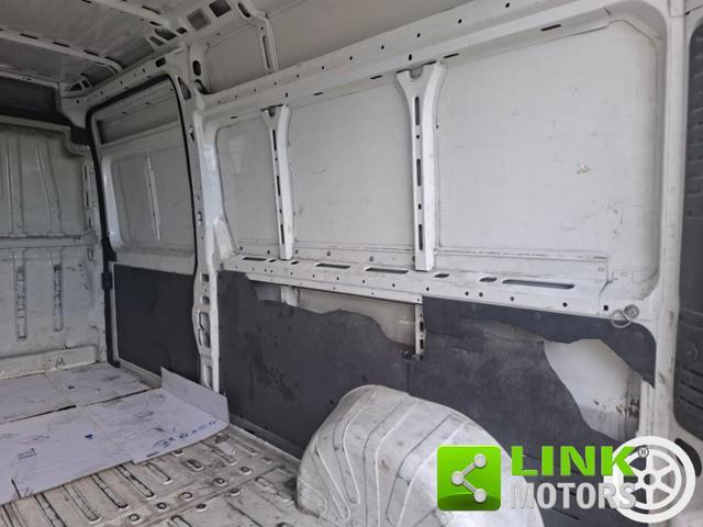 PEUGEOT e-Boxer BOXER