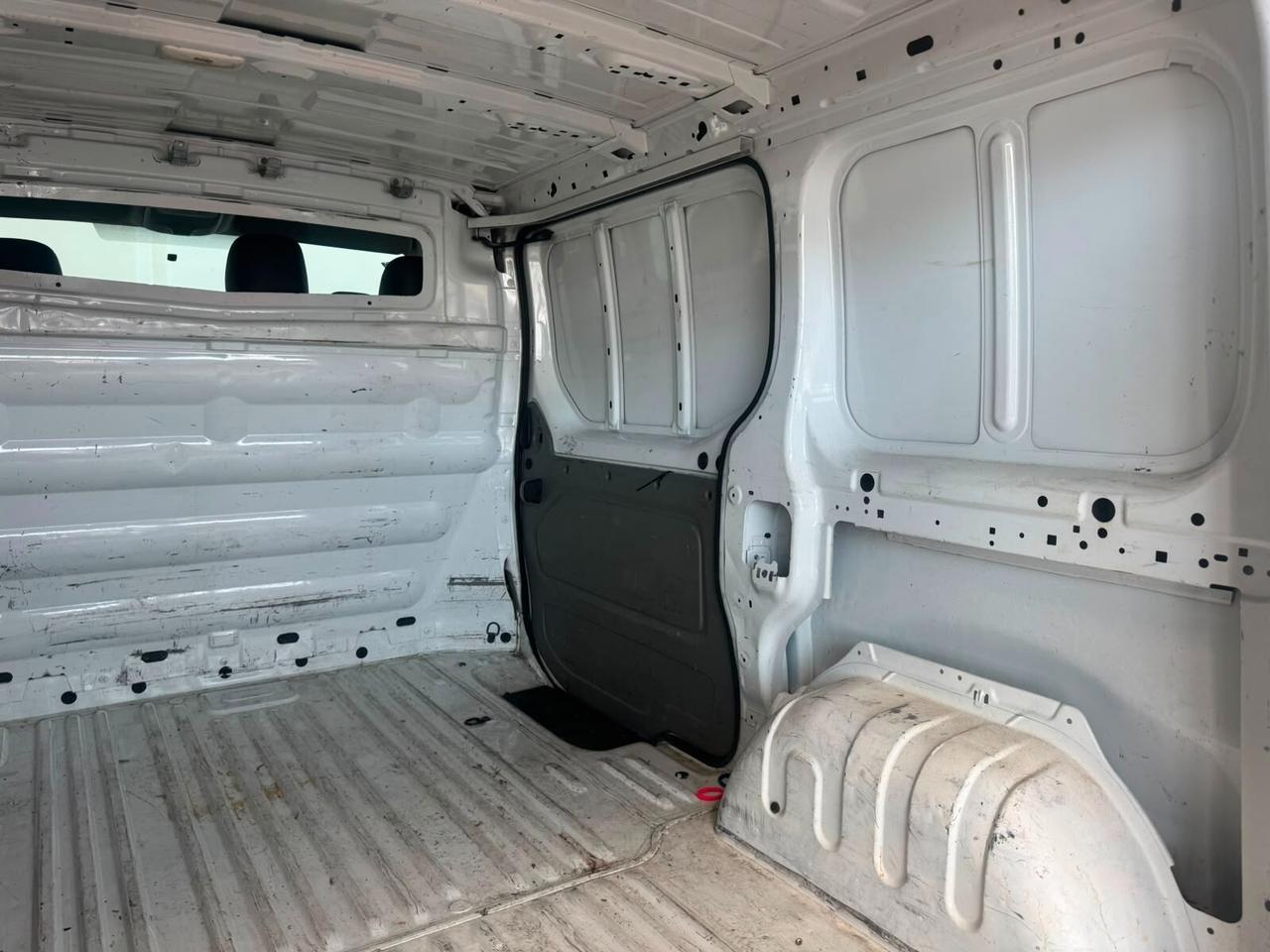 Renault Trafic L1H1 2.0 dCi 115 CV