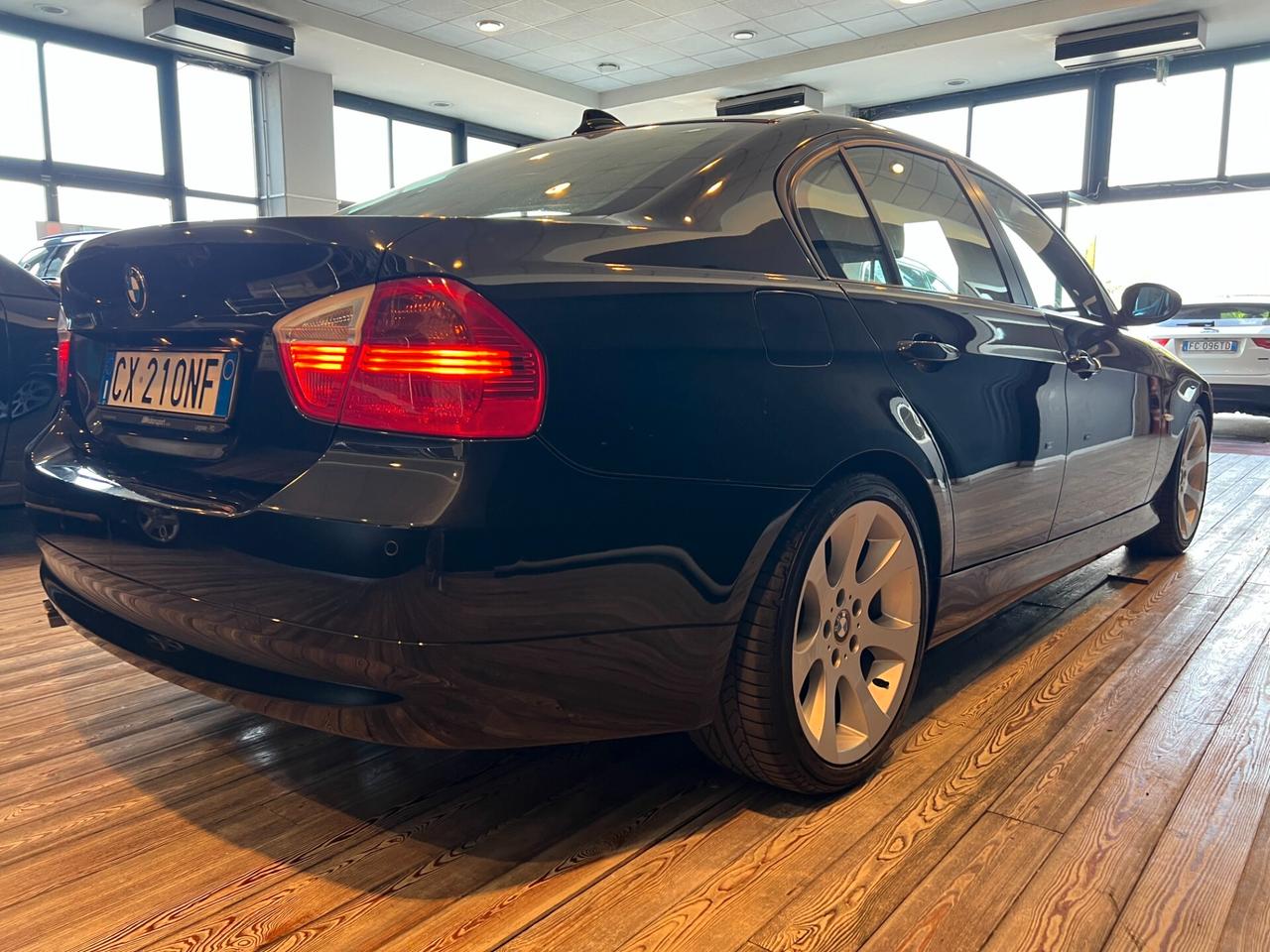 BMW 320 BERLINA FUTURA/LIBRETTO SERVICE