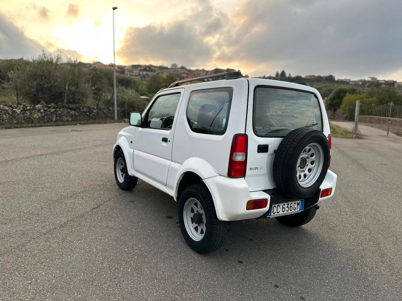 Suzuki Jimny 1.3i 16V 4WD JLX