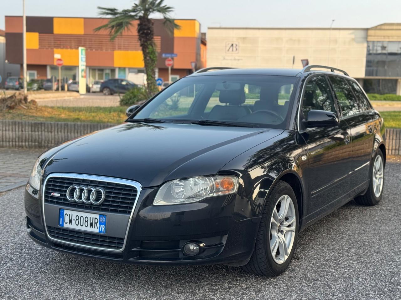 Audi A4 2.0 16V TDI Avant S-Line