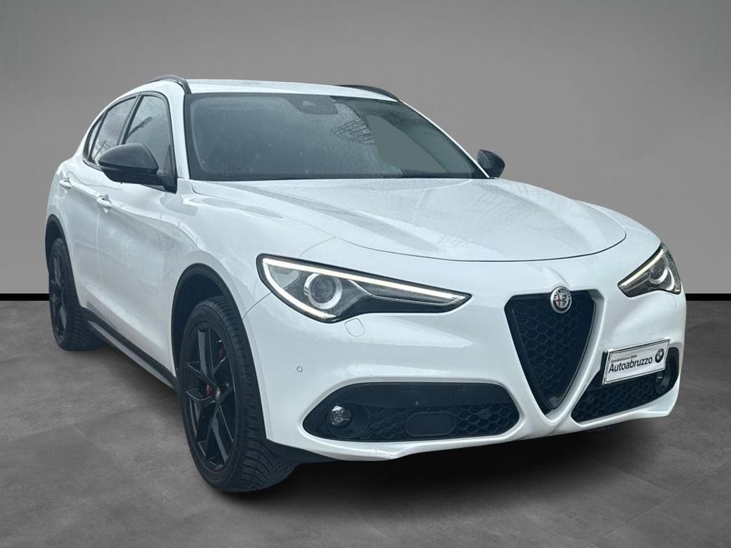 Alfa Romeo Stelvio 2.2 Turbo B-Tech Q4 Auto
