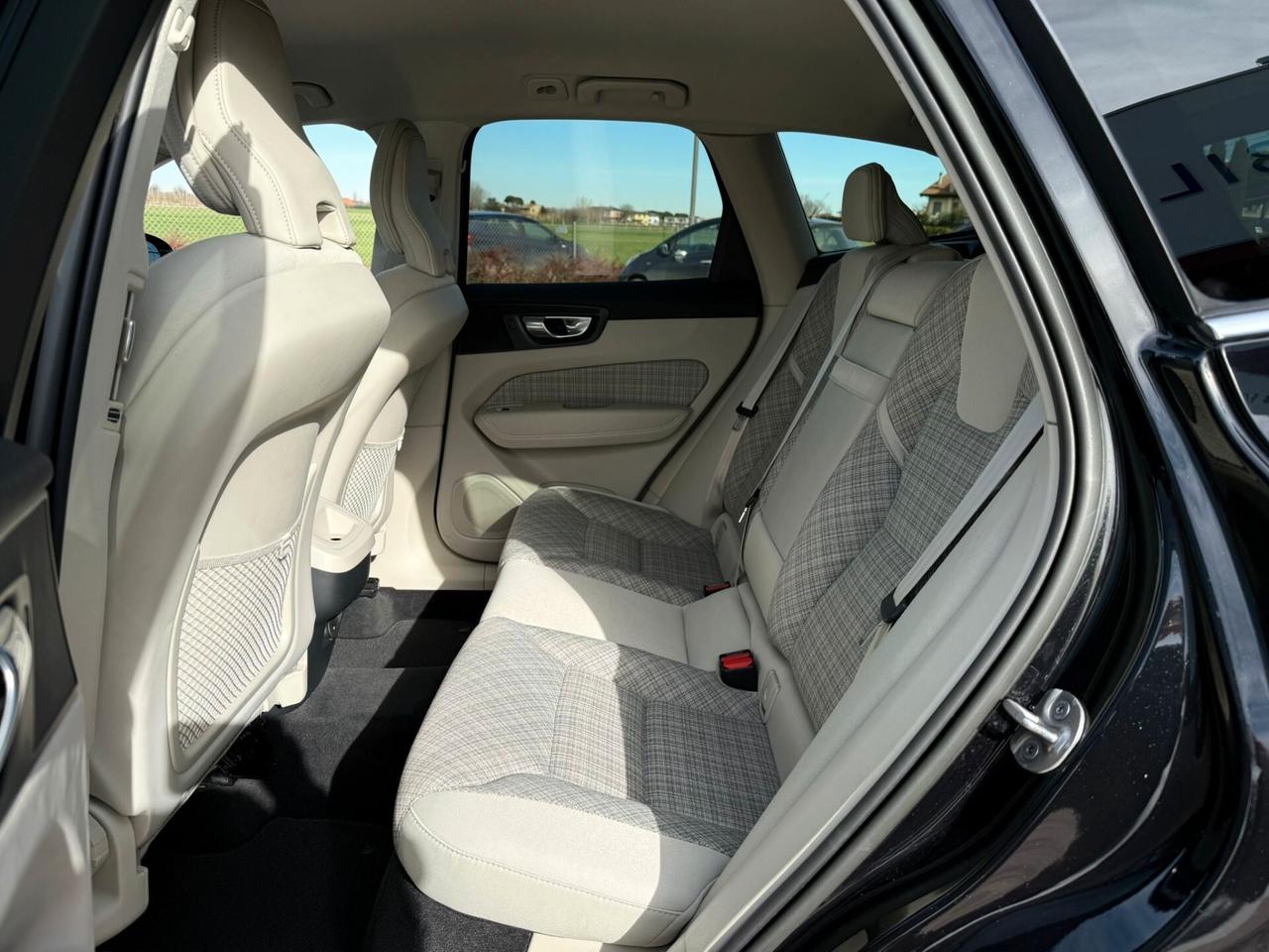 Volvo XC 60 B4 AWD automatic