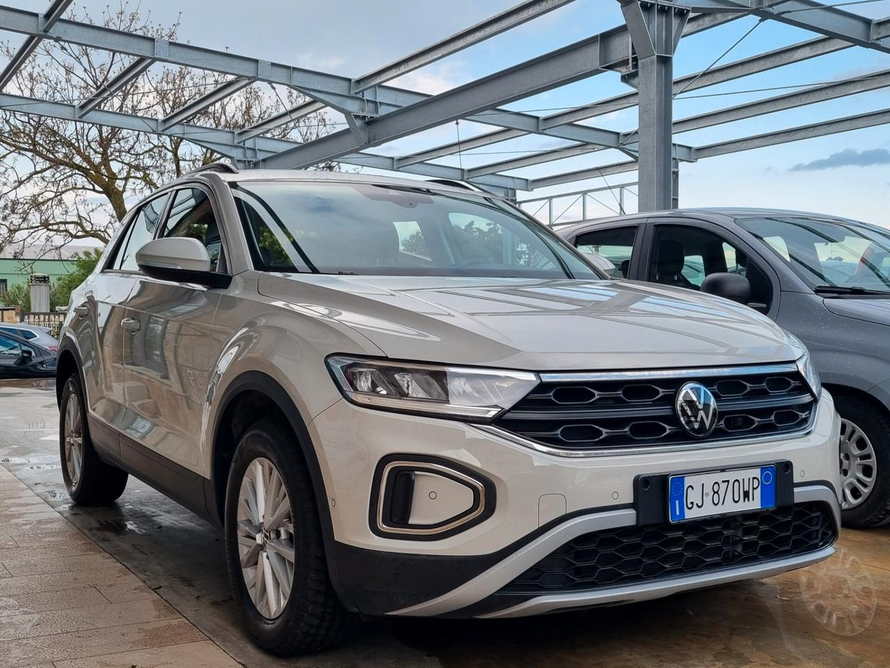 Volkswagen T-Roc 1.0 TSI 110 CV life